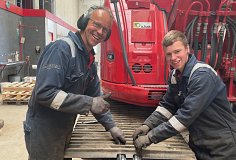 Leerling en ervaren machinist grondverzetmachines