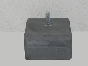 BET-22  Betonpoer 17x17x10 cm (laag model) met facetrand, zonder verstelbare plaat, Antraciet