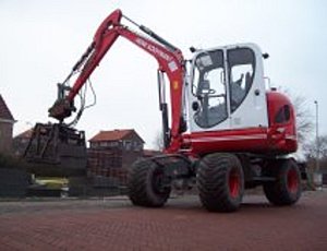 Huur bandenkraan (zonder man)  6 TON